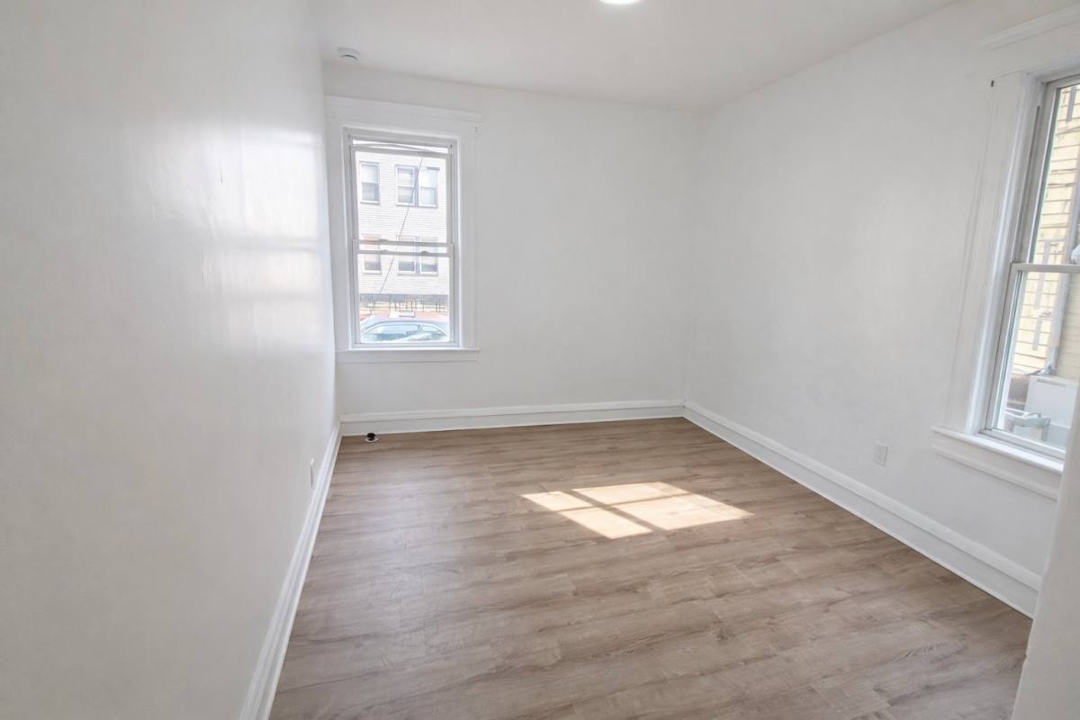 Apartment for rent at 878 S 19th St #1, Newark, NJ 07108