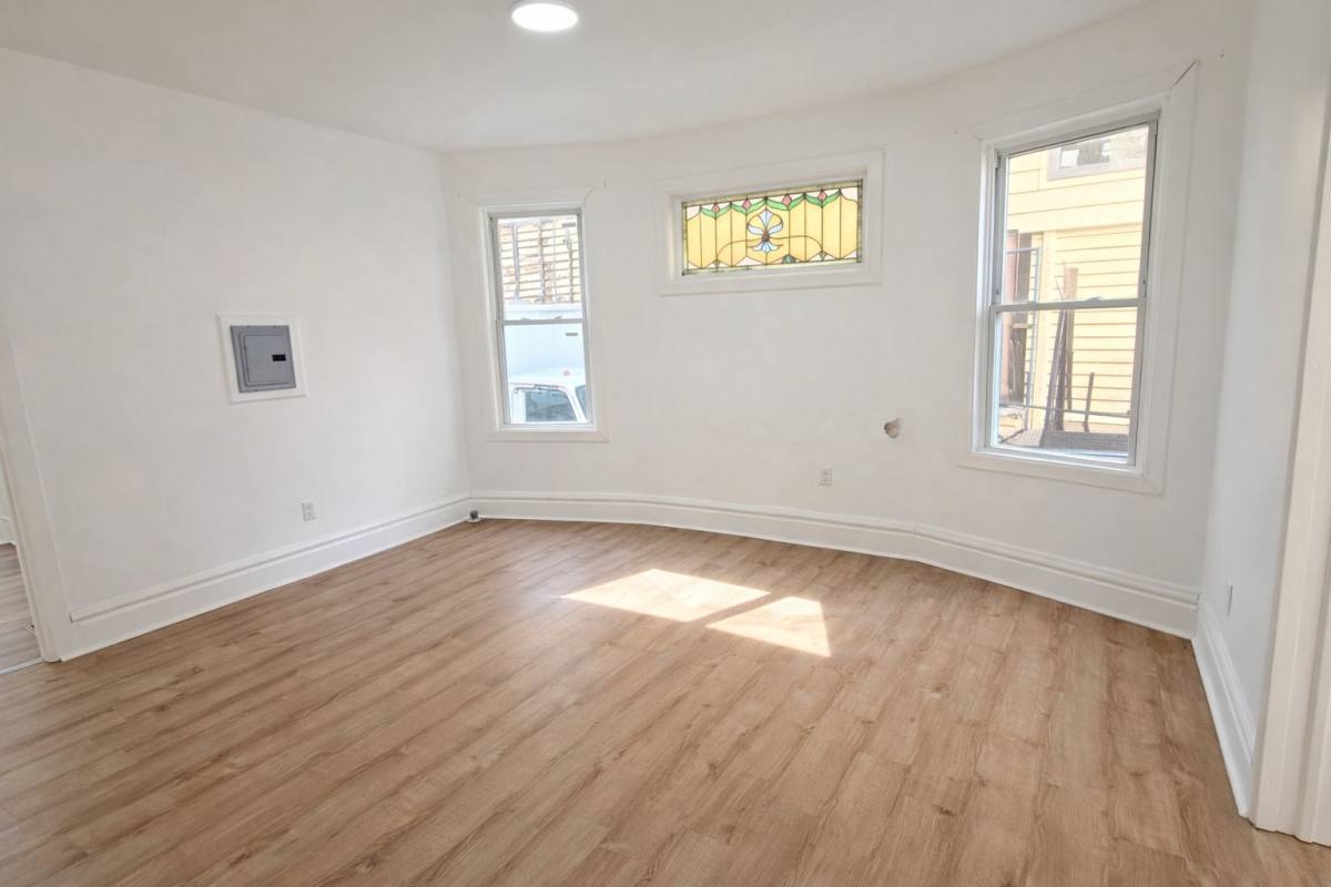Apartment for rent at 878 S 19th St #1, Newark, NJ 07108