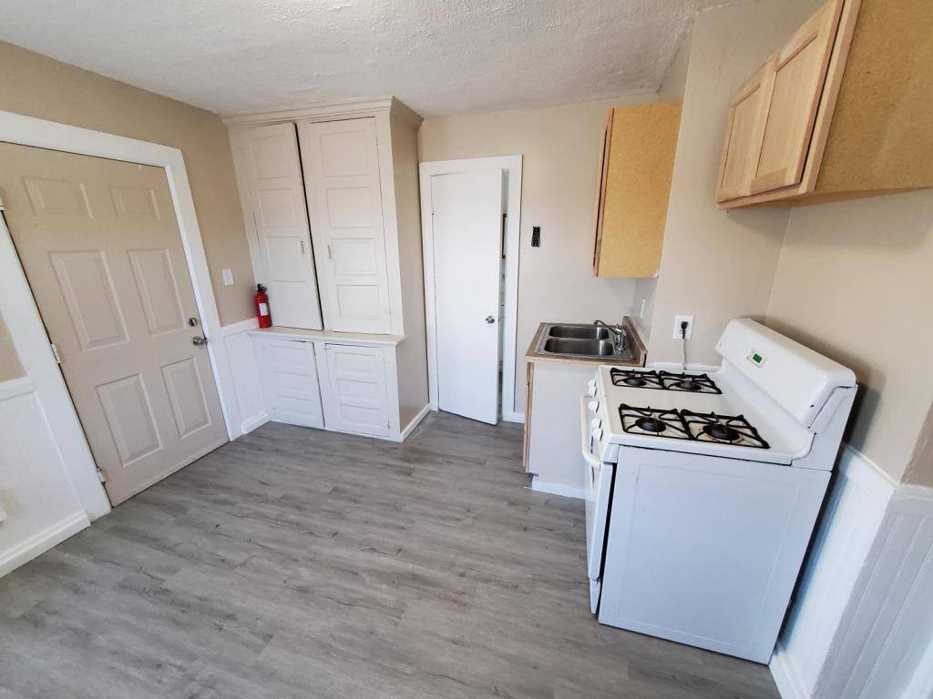 Apartment for rent at 213-215 E Main St, 3rd #LEFT, Amsterdam, NY 12010