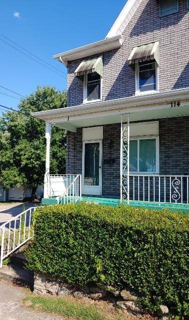 Apartment for rent at 114 Mound St, Dravosburg, PA 15034