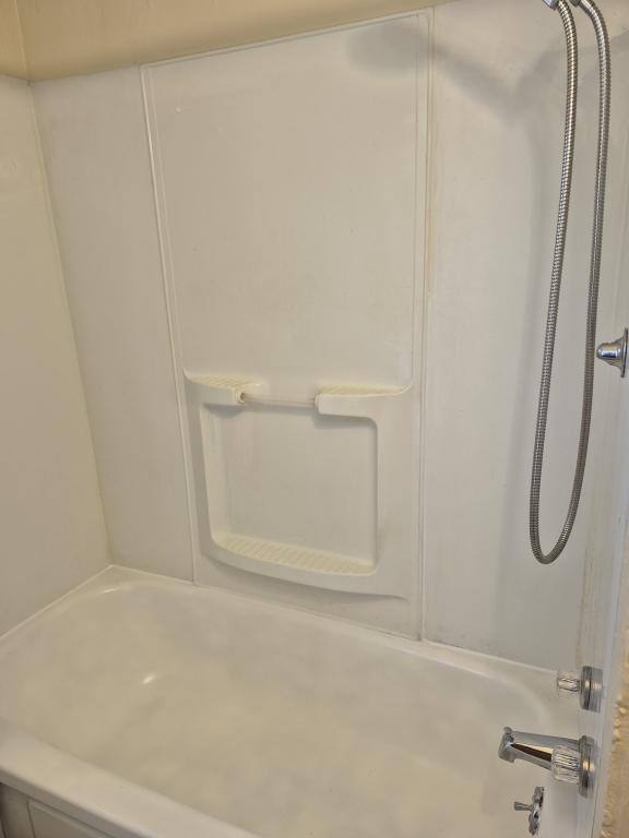 Apartment for rent at 114 Mound St, Dravosburg, PA 15034