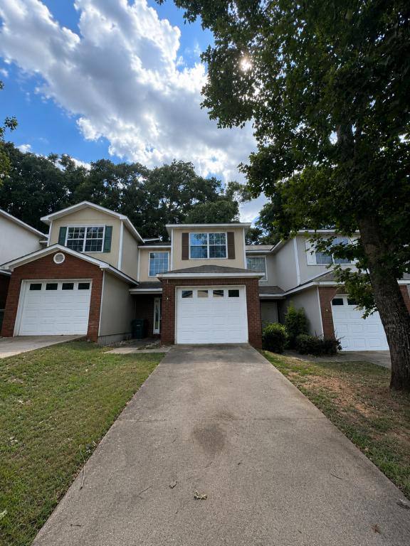 House for rent at 108 Woodmere Dr, Enterprise, AL 36330