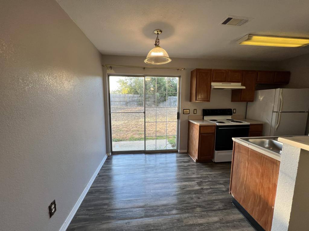 Townhouse for rent at 5908 Greengate Dr #C, Killeen, TX 76543
