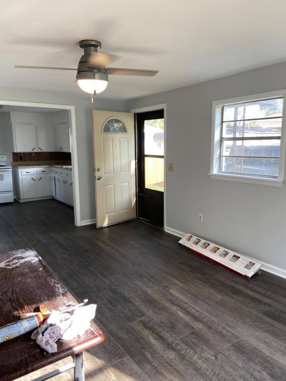 House for rent at 112 W Walnut St, Coweta, OK 74429
