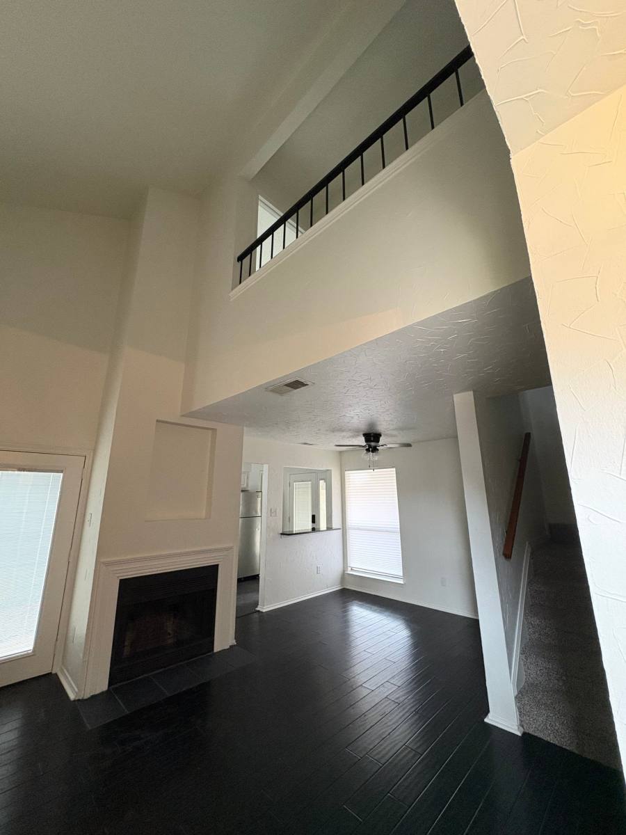 Townhouse for rent at 827 W Harwood Rd, Hurst, TX 76054