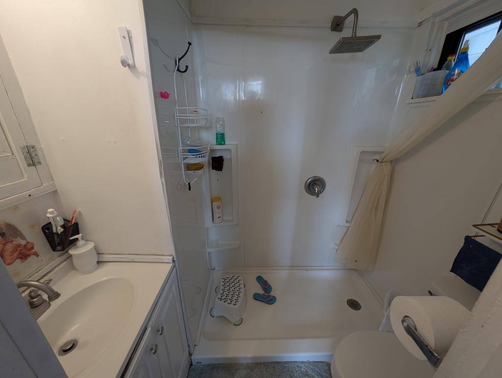 House for rent at 5158 Hillcrest Ave, Pittsburgh, PA 15224