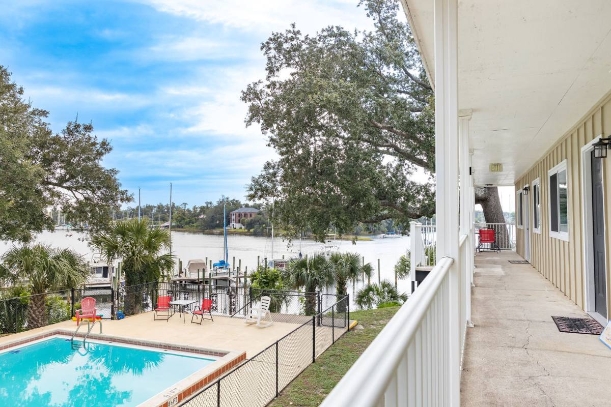 Apartment for rent at 240 Harmon Ave #115, Panama City, FL 32401