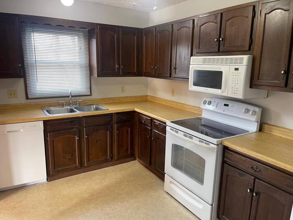 Apartment for rent at 926 Timber Lane, Wooster, OH 44691