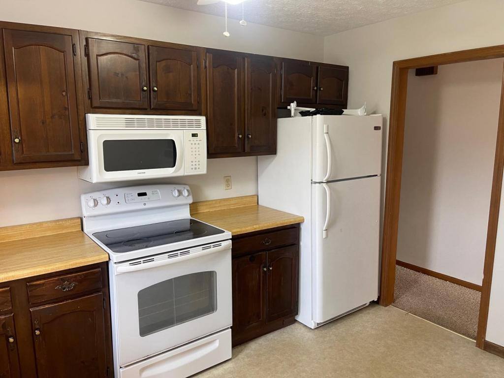 Apartment for rent at 926 Timber Lane, Wooster, OH 44691