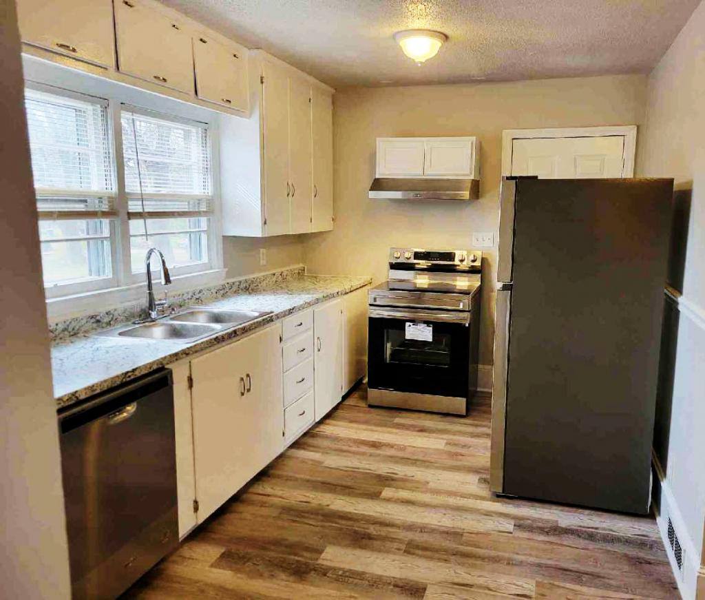 House for rent at 5405 Hilltop Circle, Charlotte, NC 28269