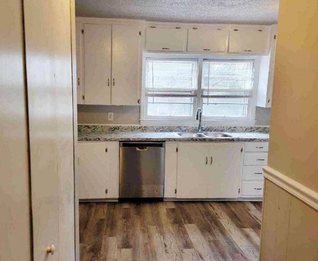 House for rent at 5405 Hilltop Circle, Charlotte, NC 28269