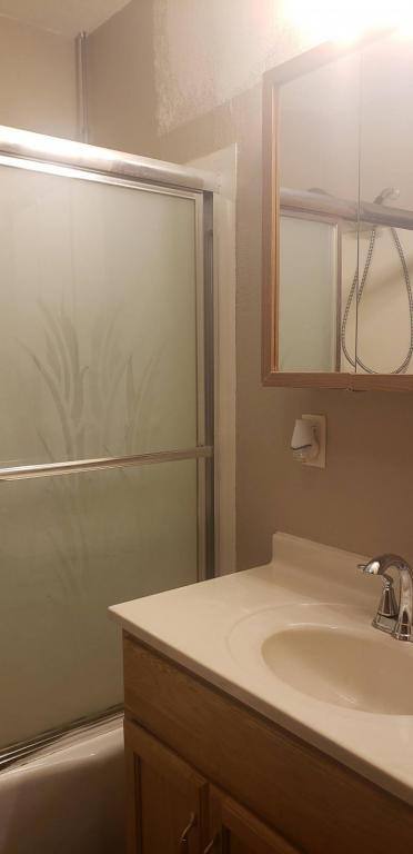 Apartment for rent at 1923 Iowa St, Superior, WI 54880