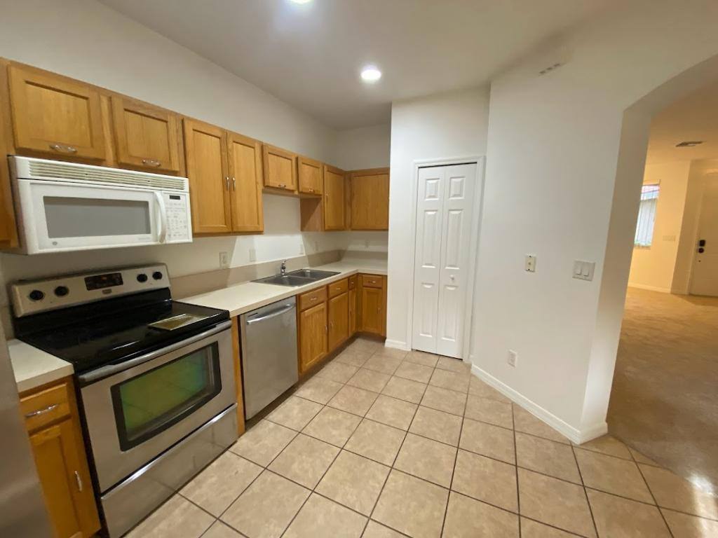 Condo for rent at 9634 Roundstone Circle, Fort Myers, FL 33967