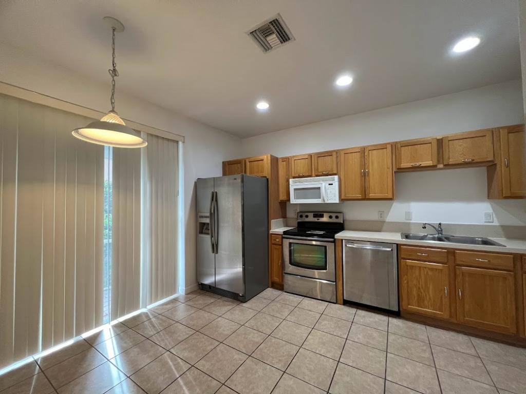 Condo for rent at 9634 Roundstone Circle, Fort Myers, FL 33967