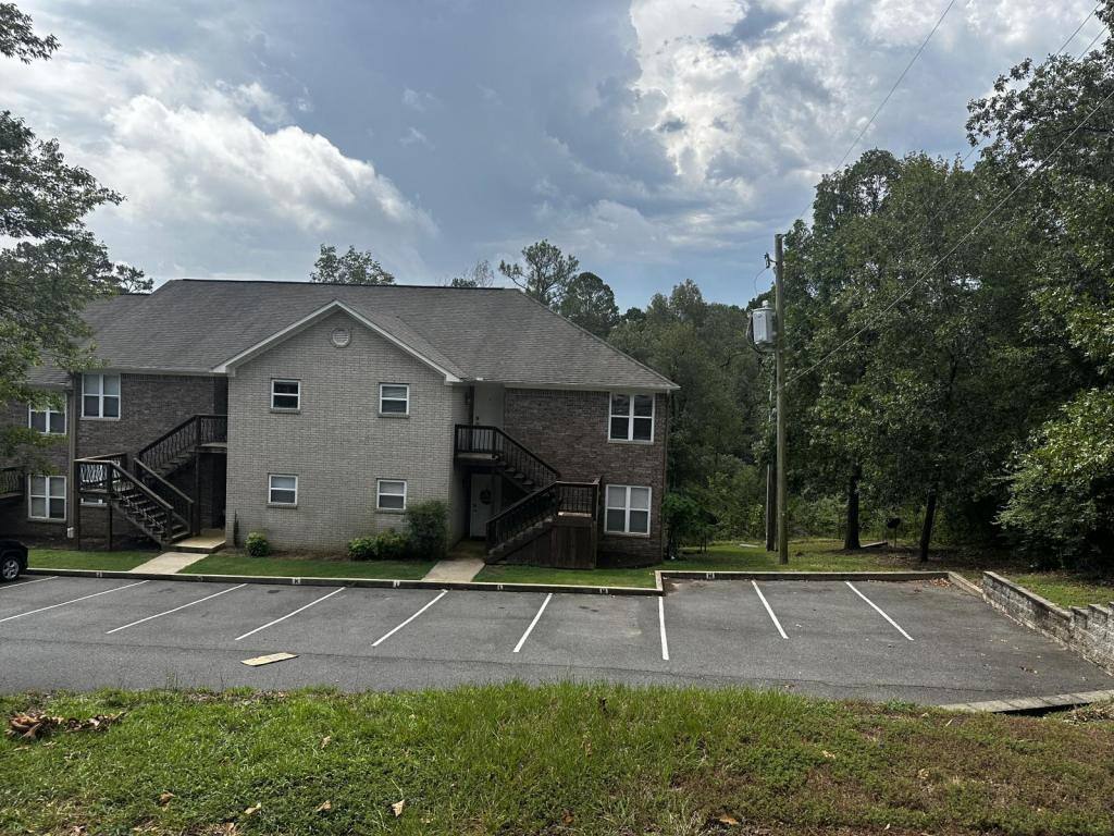 Apartment for rent at 129 Enterprise, Hot Springs National Park, AR 71913