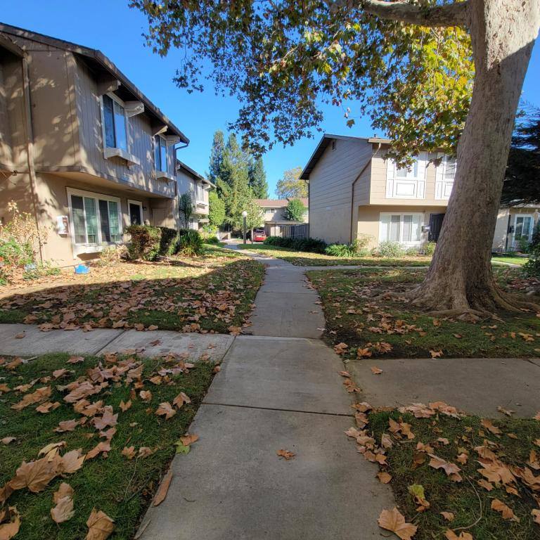 Townhouse for rent at 193 Teak Grove Court, San Jose, CA 95123