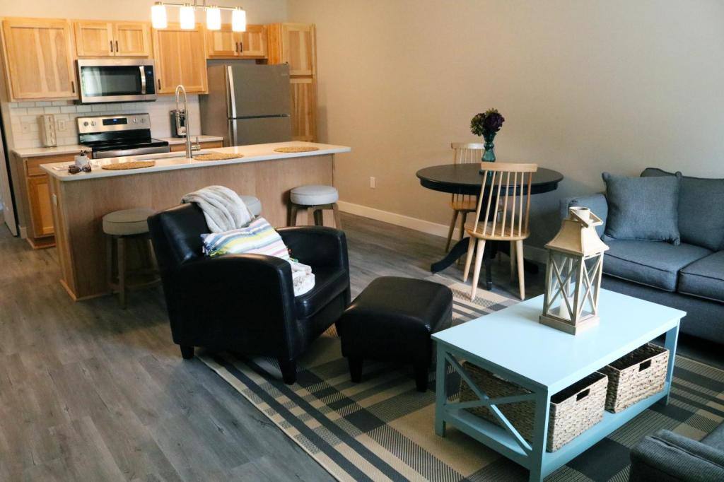 Townhouse for rent at 8 Reserve Court, Garner, IA 50438