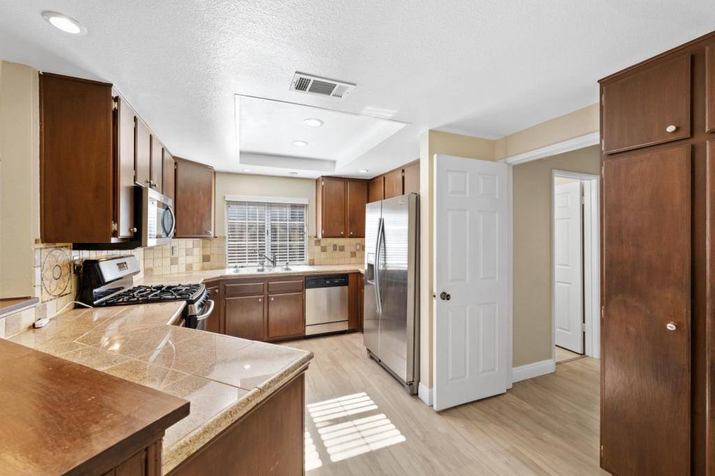 House for rent at 28082 Bavaria Dr, Menifee, CA 92585