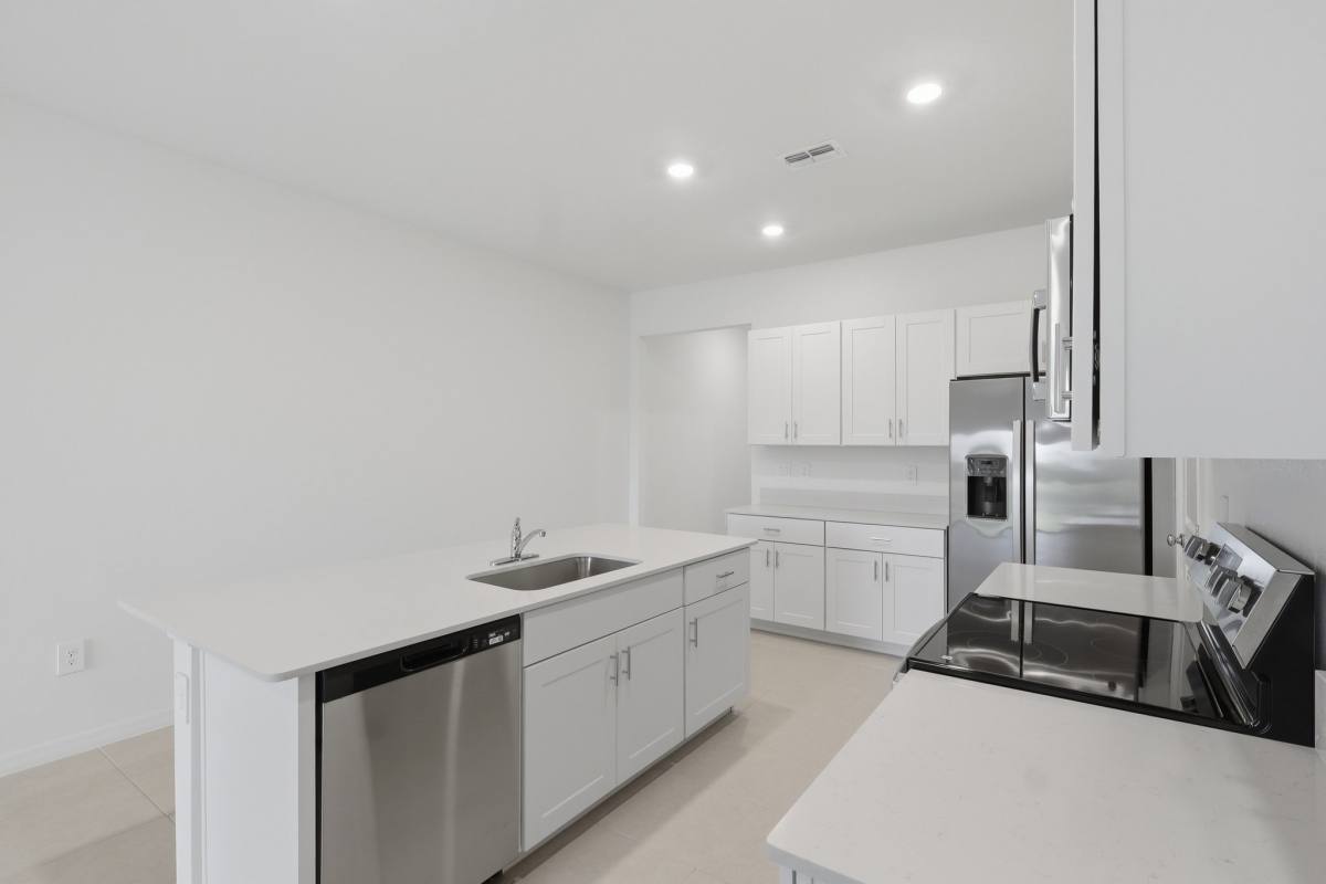 Townhouse for rent at 13420 Noble Garnet Lane, Parrish, FL 34219