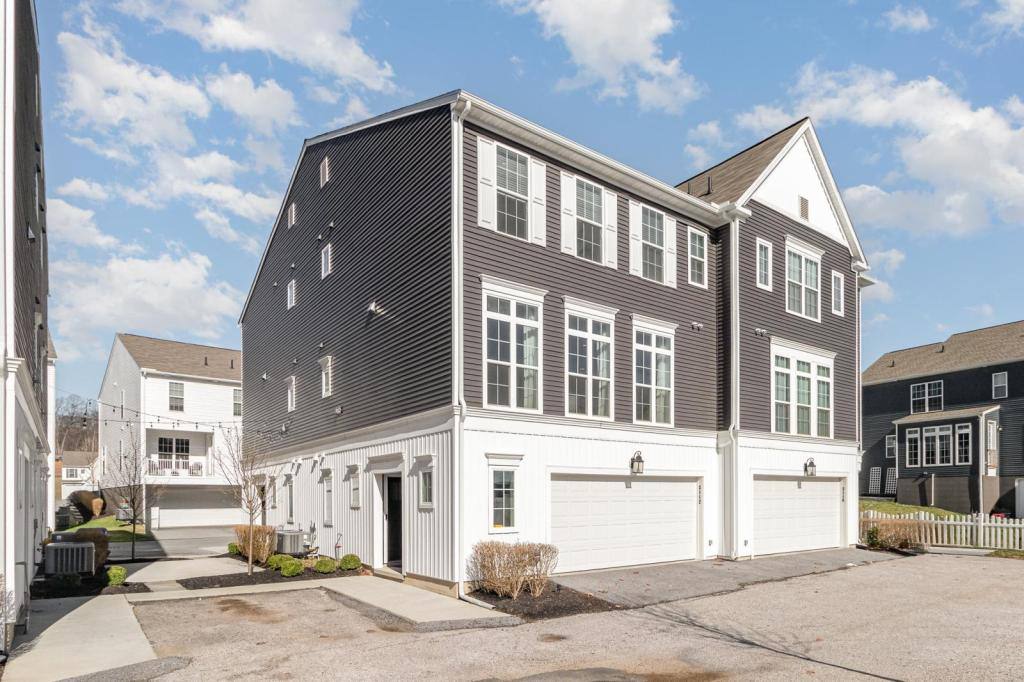 Townhouse for rent at 3112 Detweiler Lane, Mechanicsburg, PA 17055