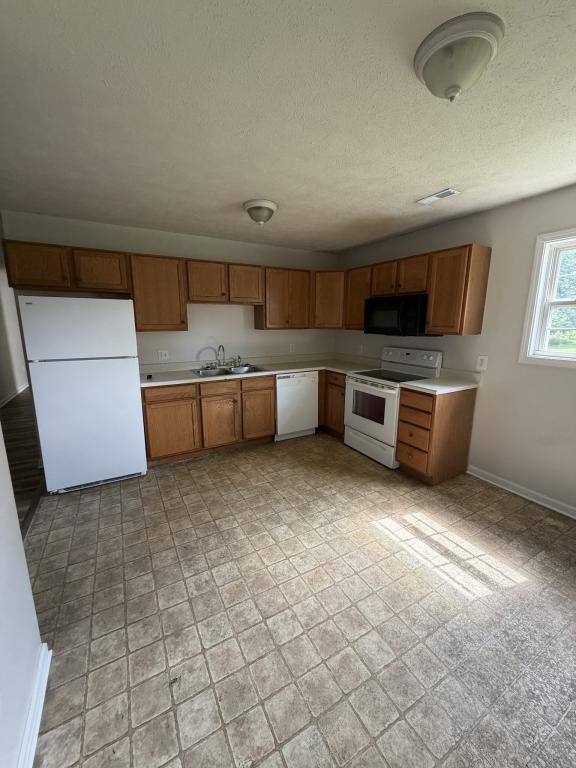 Apartment for rent at 801 N Garfield St, Marion, IL 62959