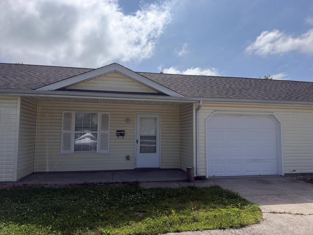 Apartment for rent at 801 N Garfield St, Marion, IL 62959