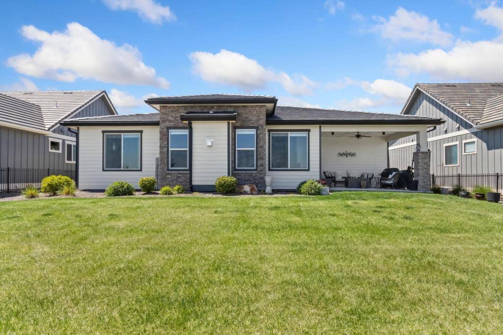 House for rent at 3098 Heron Lakes Parkway, Berthoud, CO 80513