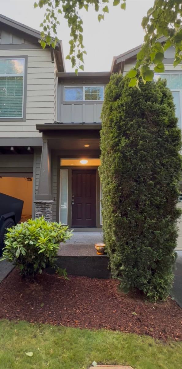 Townhouse for rent at 15115 SW Canyon Wren Way, Beaverton, OR 97007