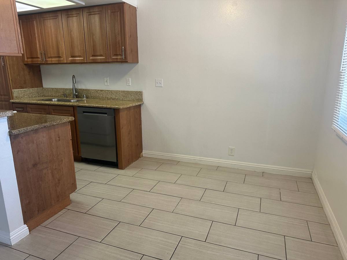 Apartment for rent at 13576 Algonquin Rd #2, Apple Valley, CA 92308