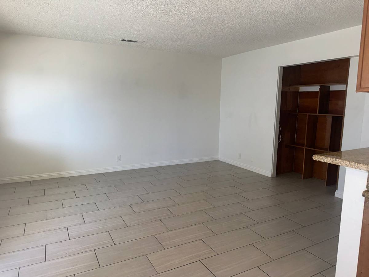 Apartment for rent at 13576 Algonquin Rd #2, Apple Valley, CA 92308