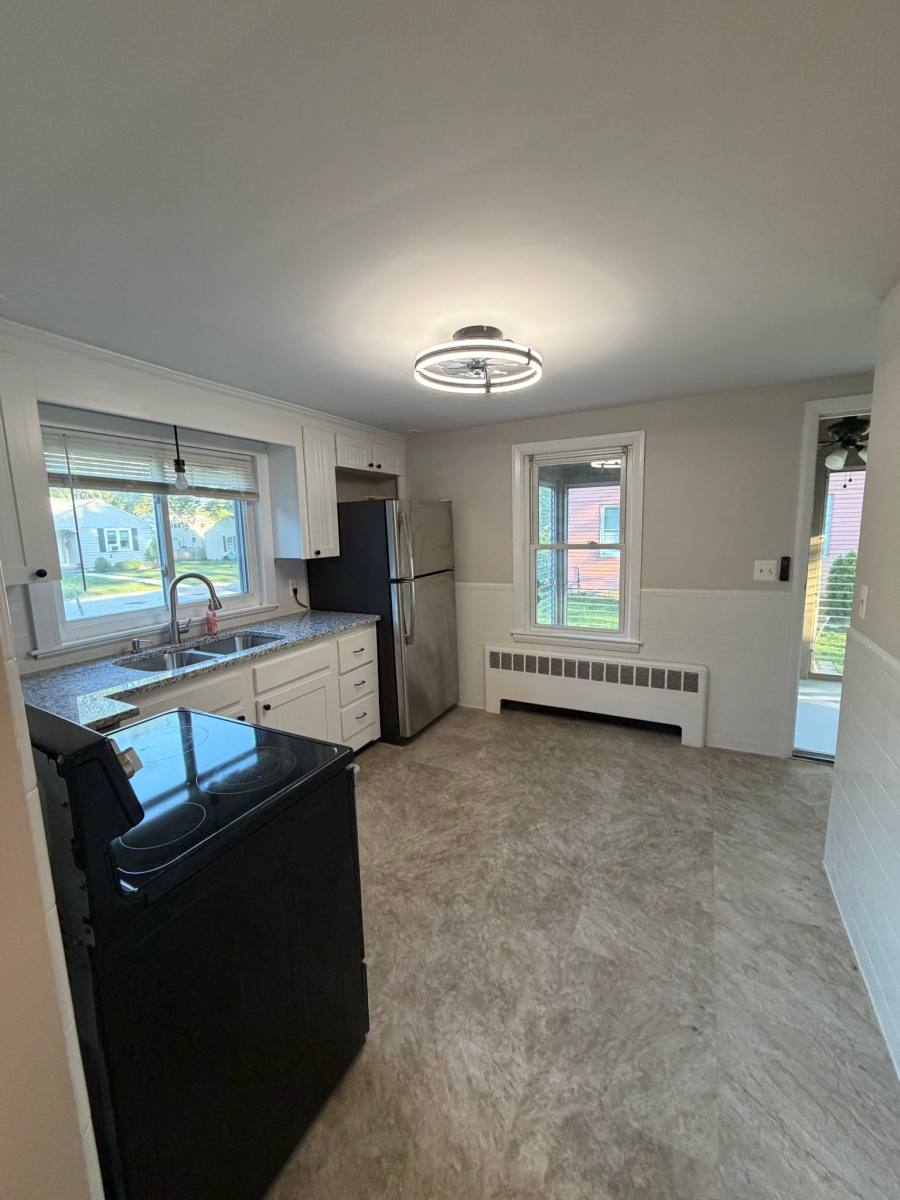 Apartment for rent at 135 Park View Ave #A, Warwick, RI 02888