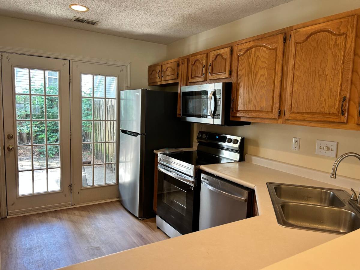 Townhouse for rent at 8825 Scotch Heather Way, Charlotte, NC 28277