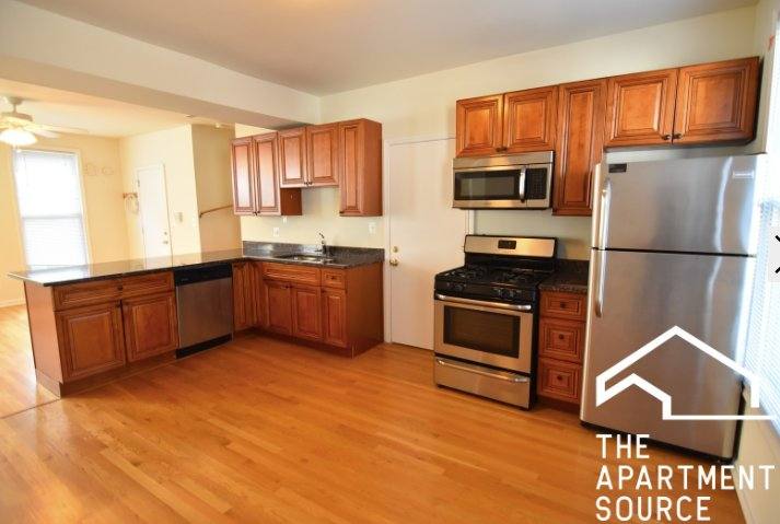 Apartment for rent at 3234 N Clark St #2, Chicago, IL 60657