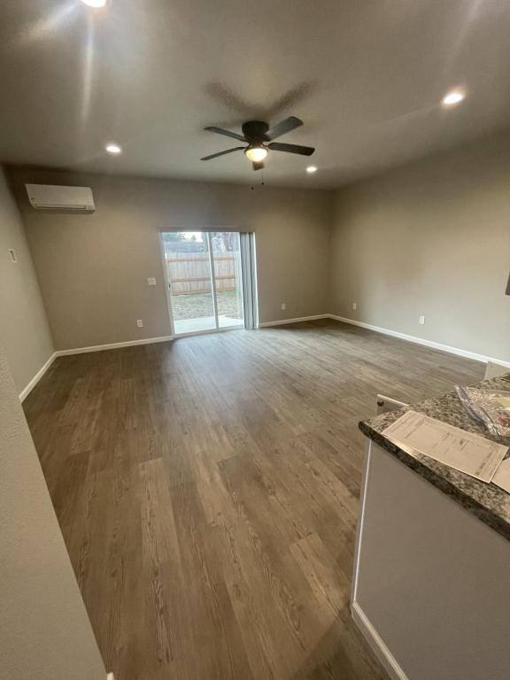 Townhouse for rent at 318 11th St SE #3, Bandon, OR 97411