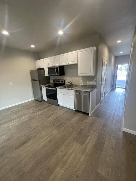 Townhouse for rent at 318 11th St SE #3, Bandon, OR 97411