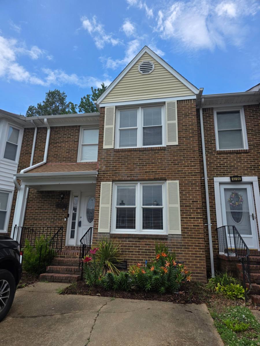 Townhouse for rent at 4306 Thomas Lane, Chesapeake, VA 23321
