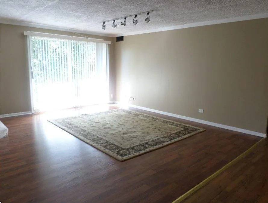 Apartment for rent at 5S100 Pebblewood Lane #C9, Naperville, IL 60563