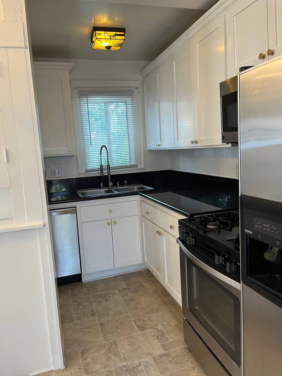House for rent at 1215 Orange Grove Ave, Glendale, CA 91205