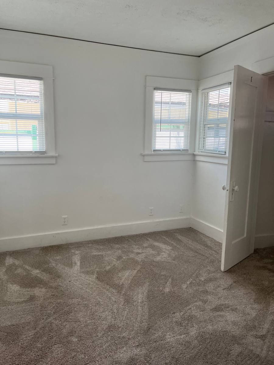 House for rent at 1215 Orange Grove Ave, Glendale, CA 91205