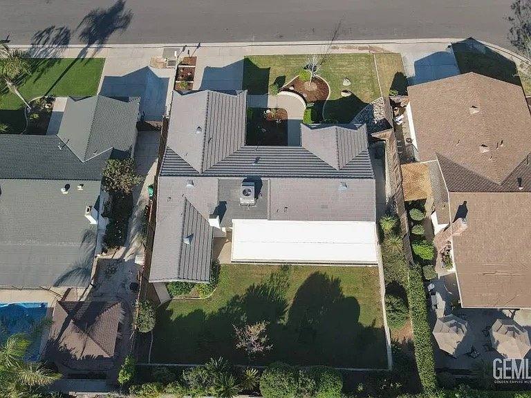 House for rent at 2705 Parkfield Court, Bakersfield, CA 93306