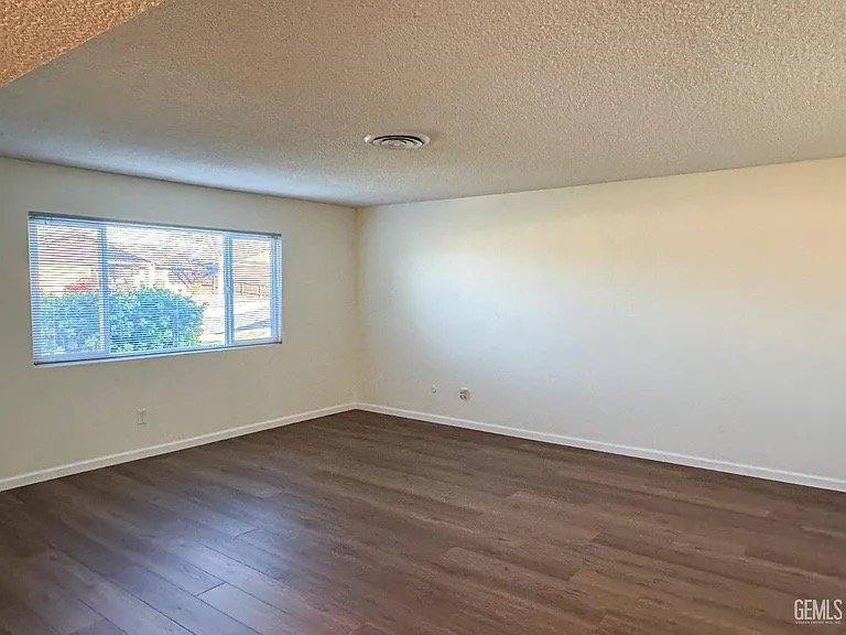 House for rent at 2705 Parkfield Court, Bakersfield, CA 93306