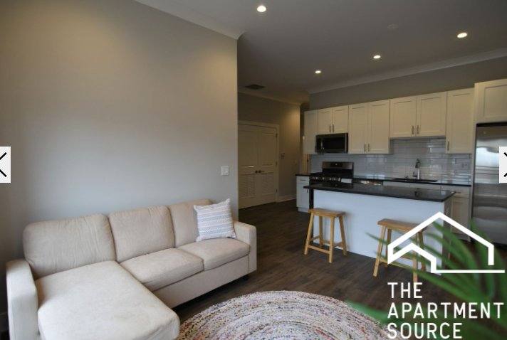 Apartment for rent at 927 W Irving Park Rd #2, Chicago, IL 60613