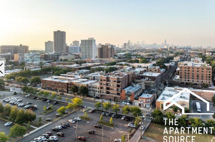 Apartment for rent at 927 W Irving Park Rd #2, Chicago, IL 60613