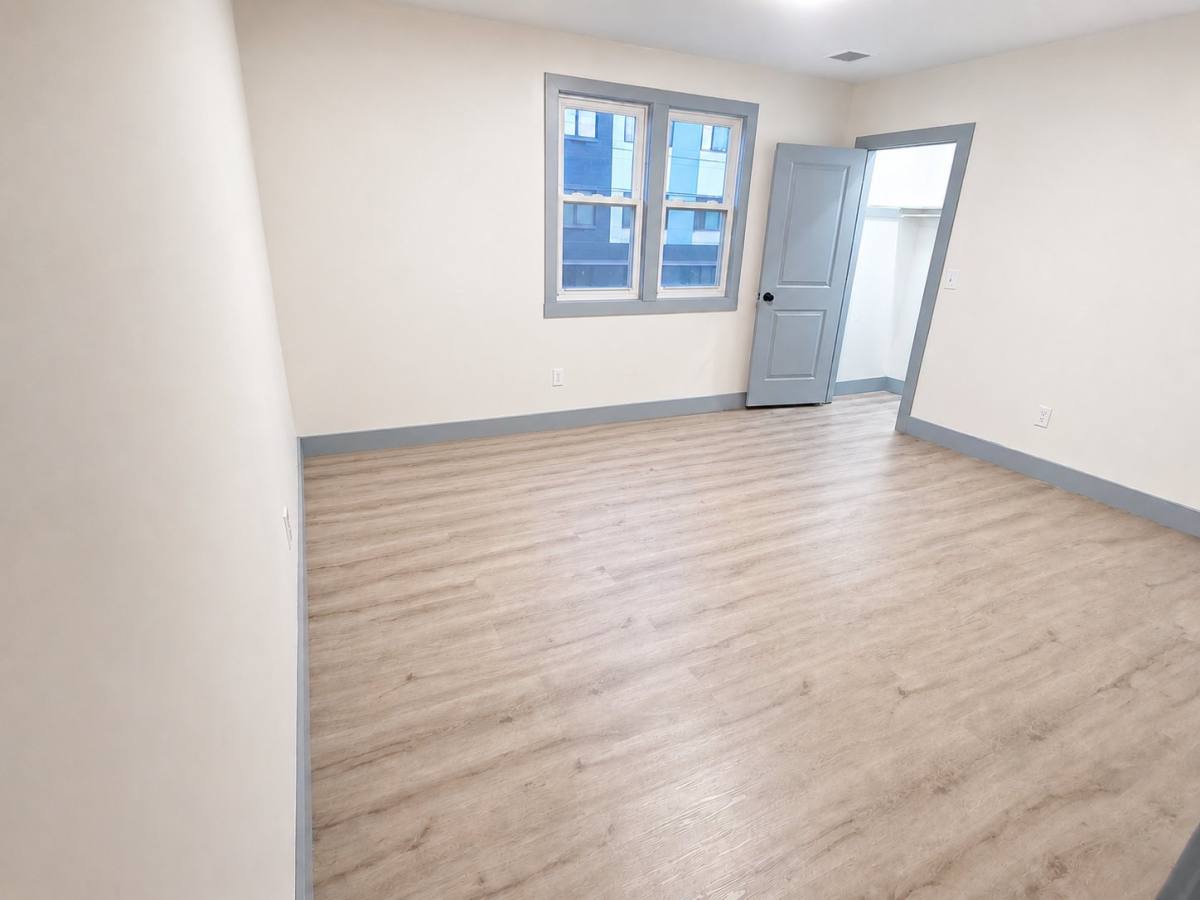 Apartment for rent at 655 S 11th St #2, Newark, NJ 07103