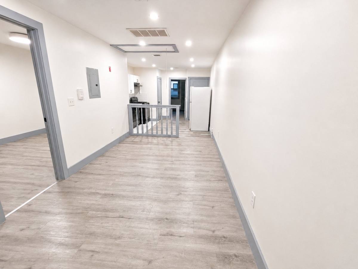 Apartment for rent at 655 S 11th St #2, Newark, NJ 07103