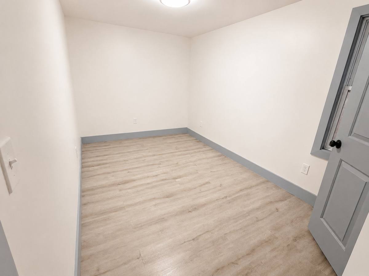Apartment for rent at 655 S 11th St #2, Newark, NJ 07103