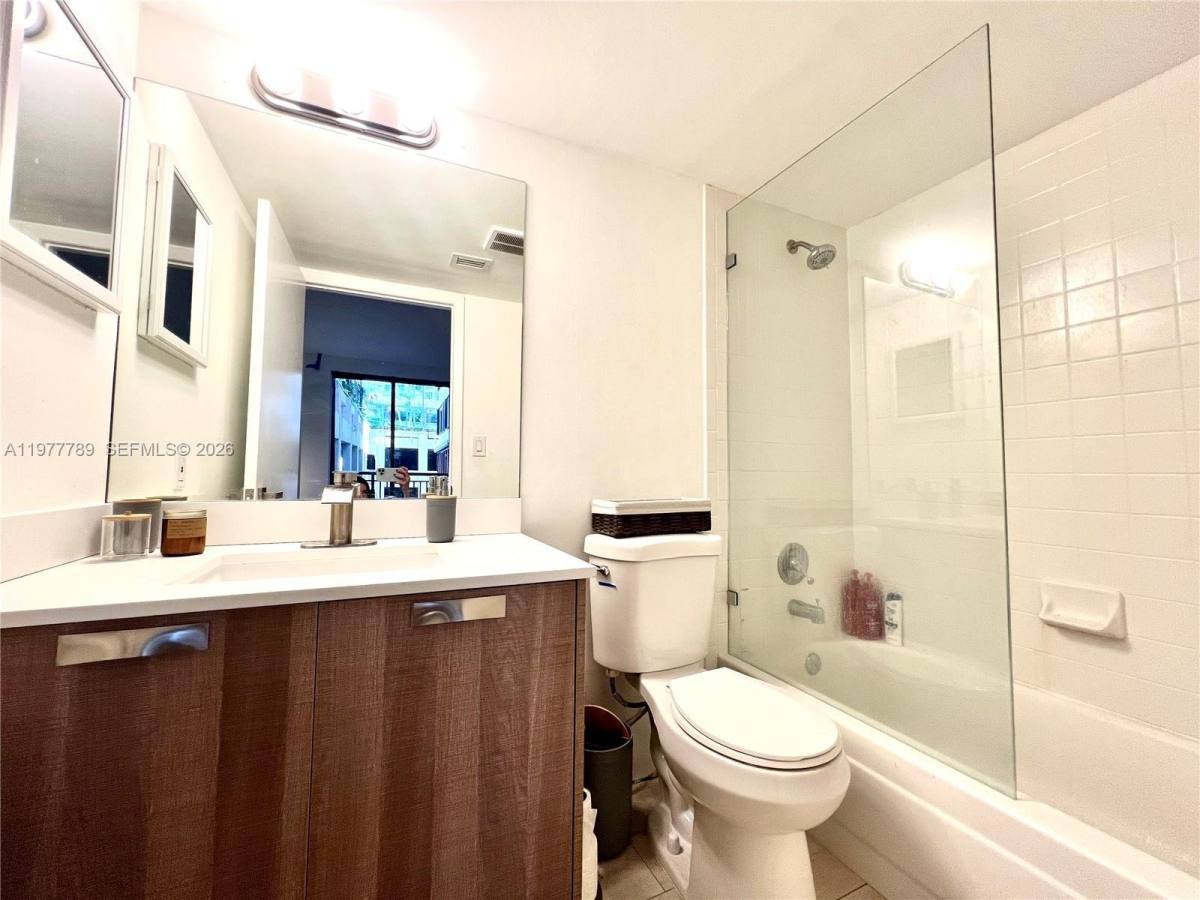 Condo for rent at 540 Brickell Key Dr #202, Miami, FL 33131