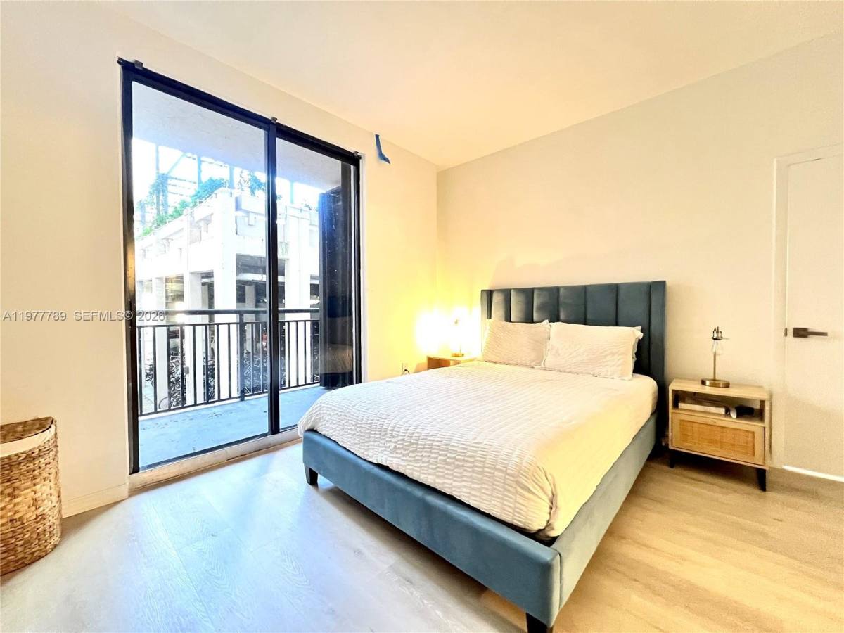 Condo for rent at 540 Brickell Key Dr #202, Miami, FL 33131