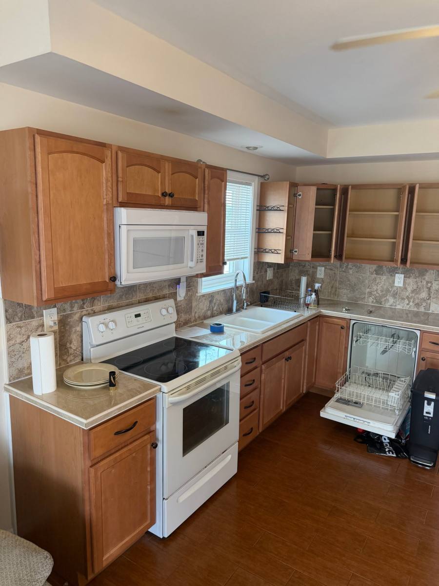 Apartment for rent at 852 Bank St #A, New London, CT 06320