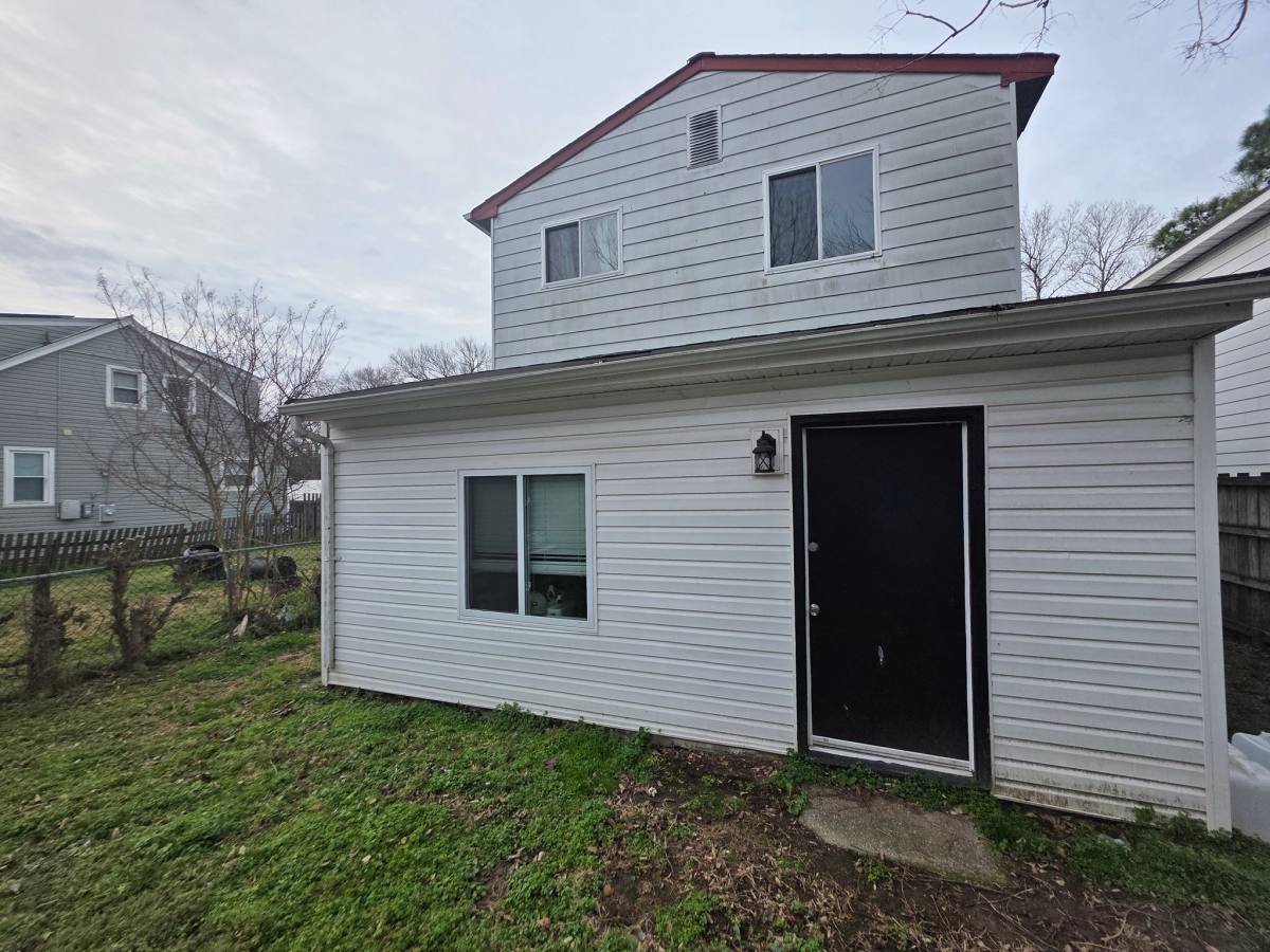 House for rent at 15 E Kelly Ave #1, 2, 3, 4, Hampton, VA 23663